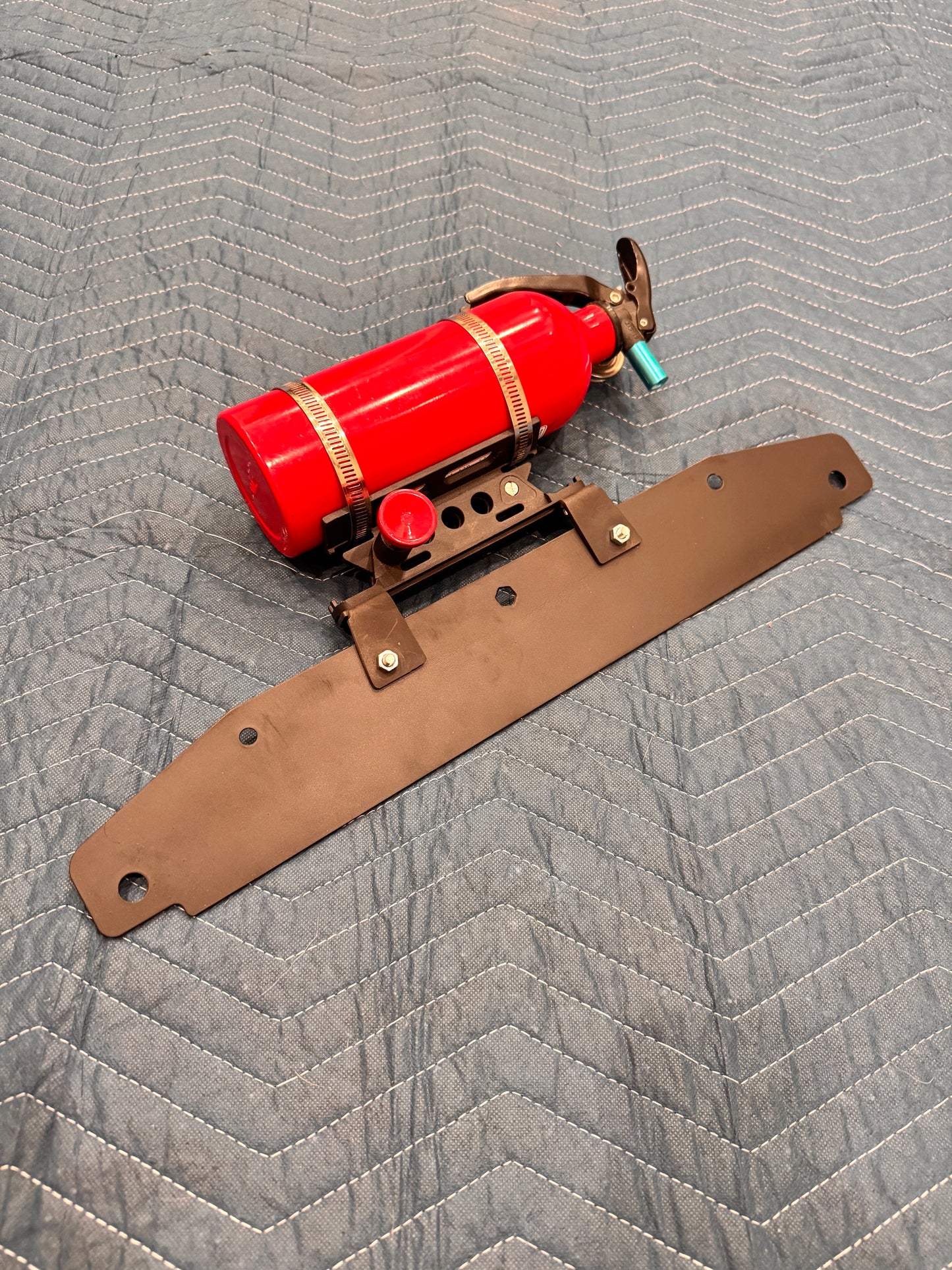 corolla 19-25 fire extinguisher mount
