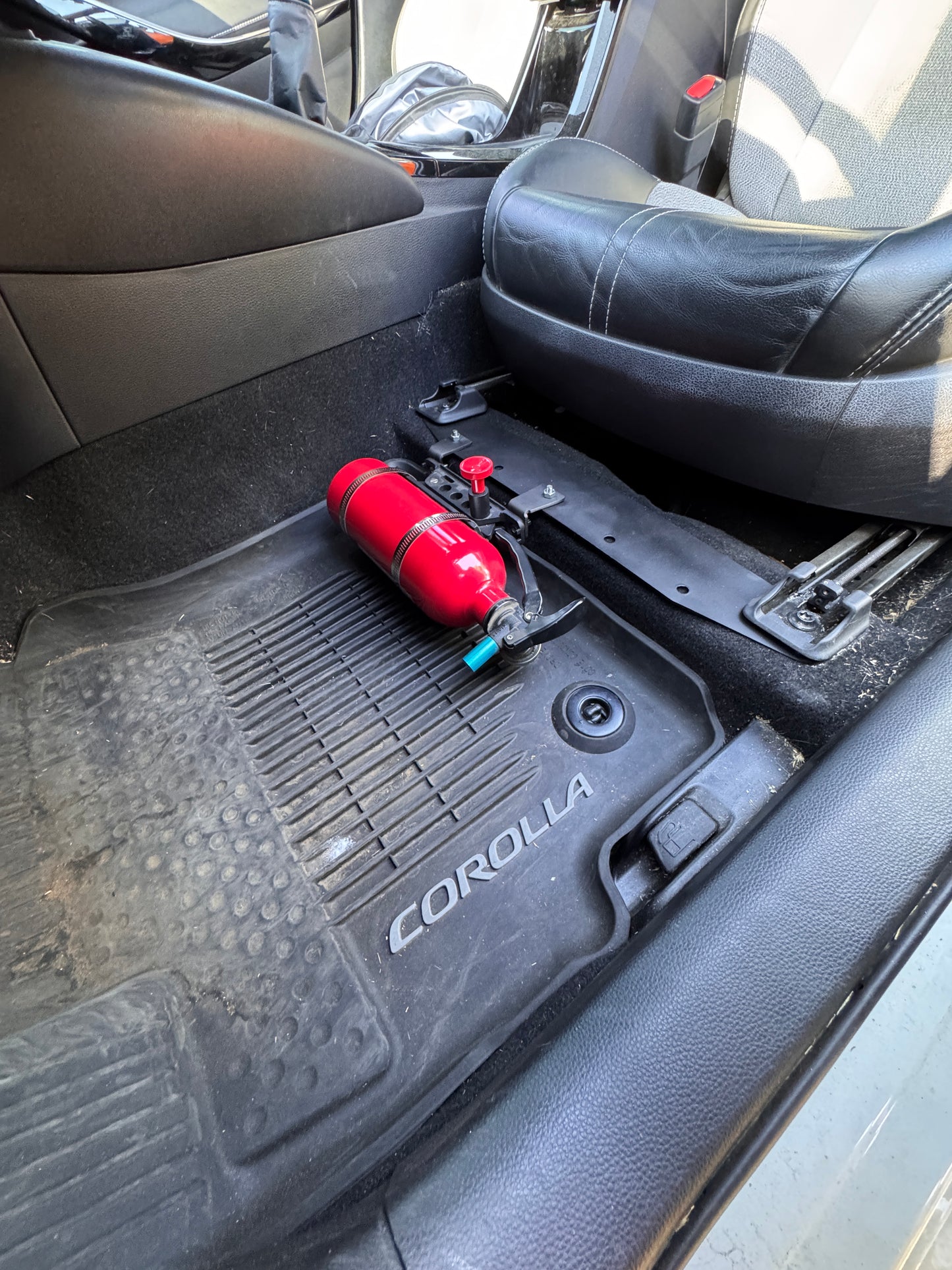 corolla 19-25 fire extinguisher mount