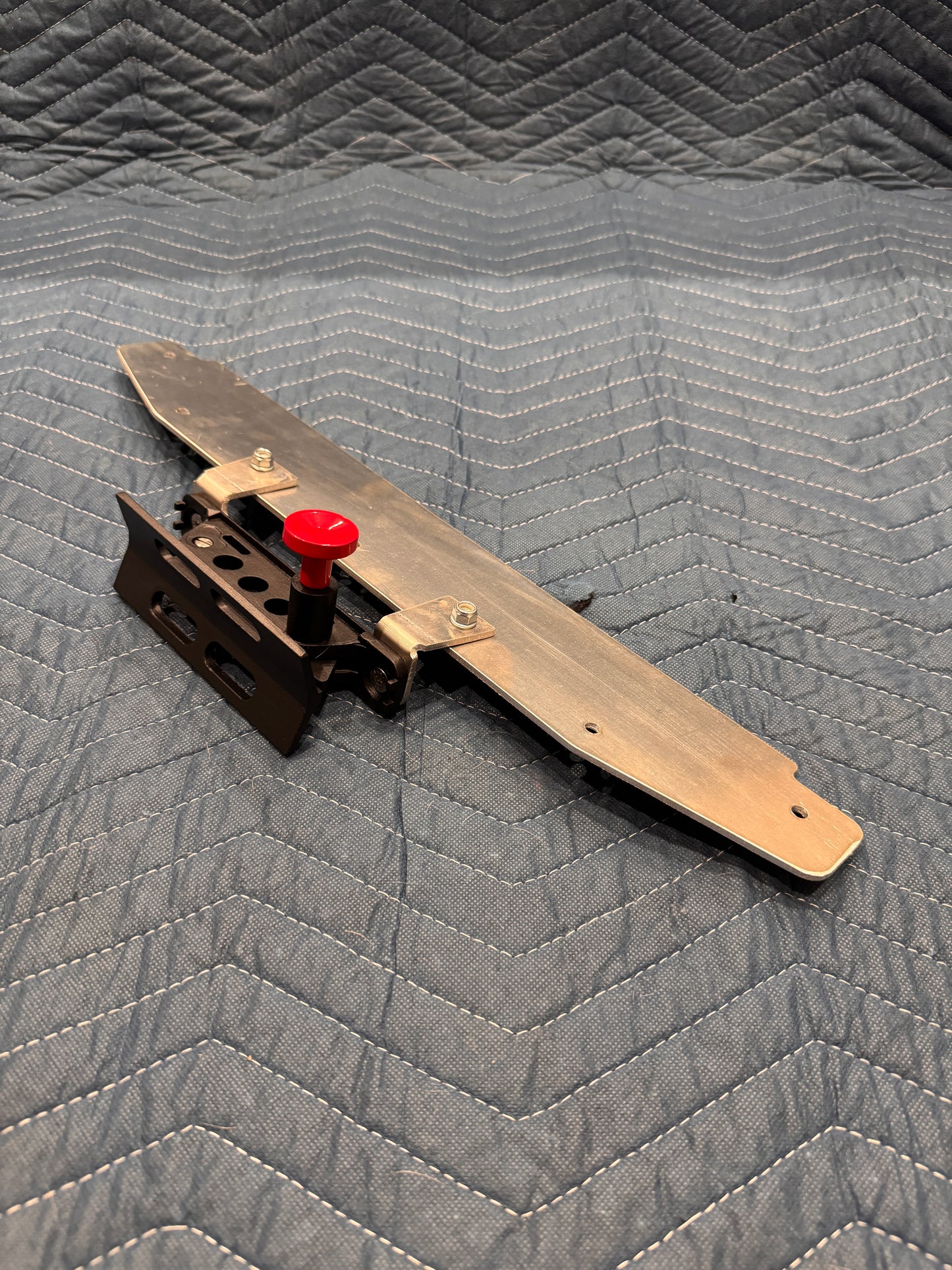 corolla 19-25 fire extinguisher mount